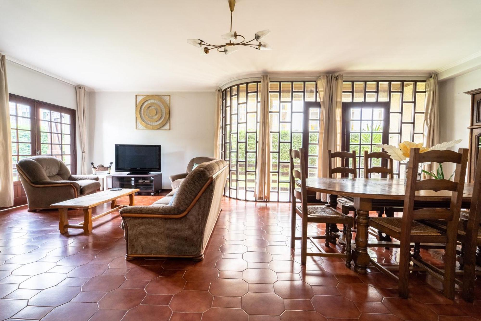 Amorosa Villa, 500M From The Beach By House And People Экстерьер фото