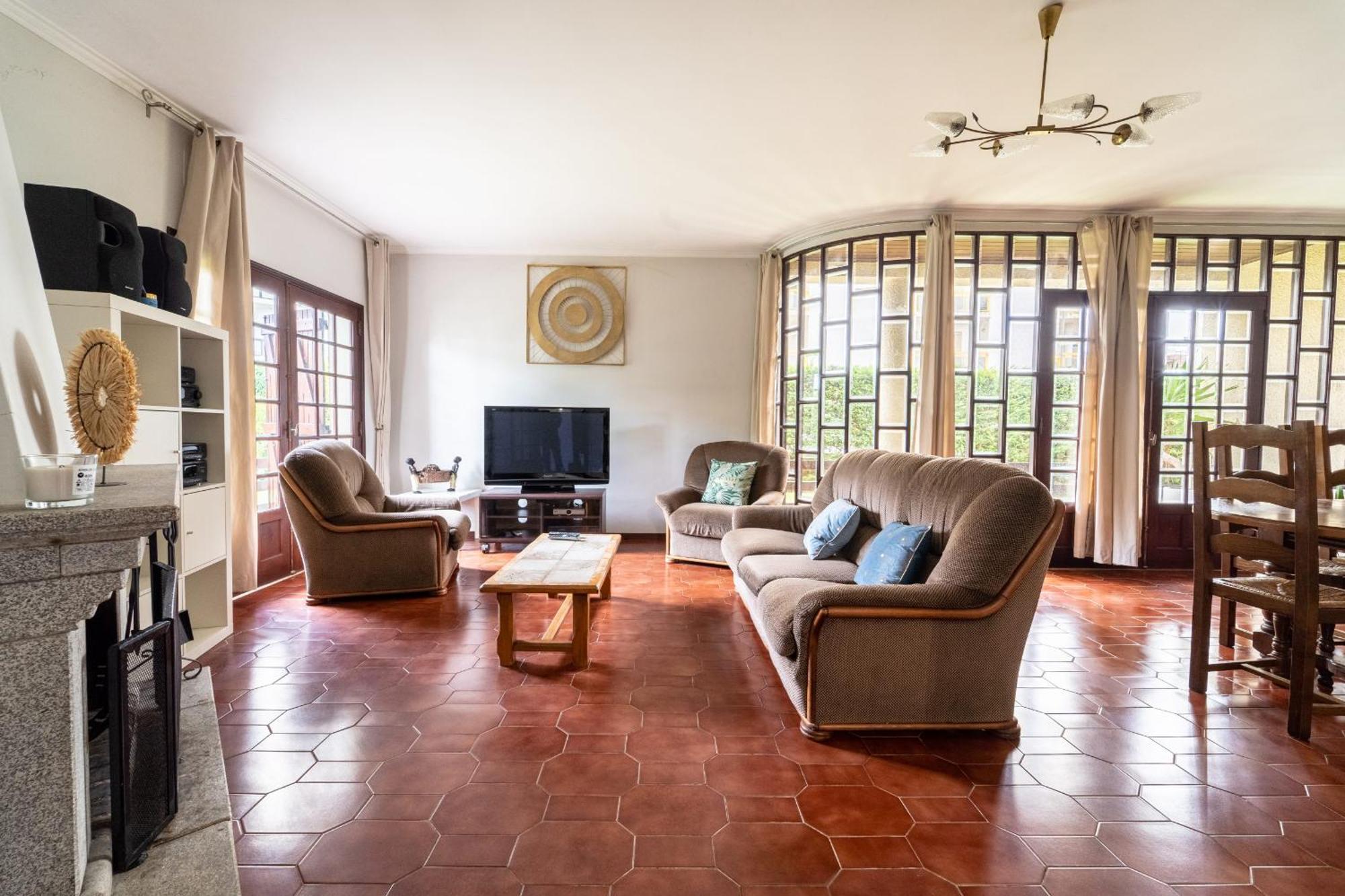 Amorosa Villa, 500M From The Beach By House And People Экстерьер фото